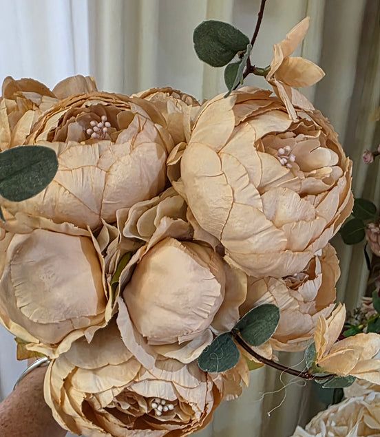 Peony Bunch - Mocha