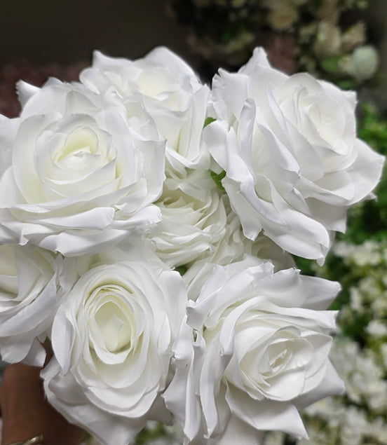 Open Tea Rose Bunch -  Ivory