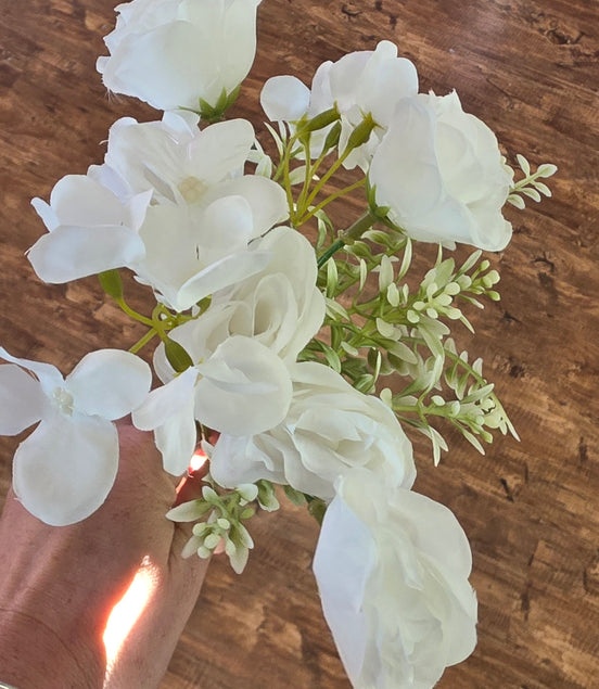 Mini Rose Bunch - White