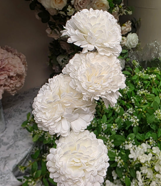 Chrysanthemum Pom pom Spray - Ivory