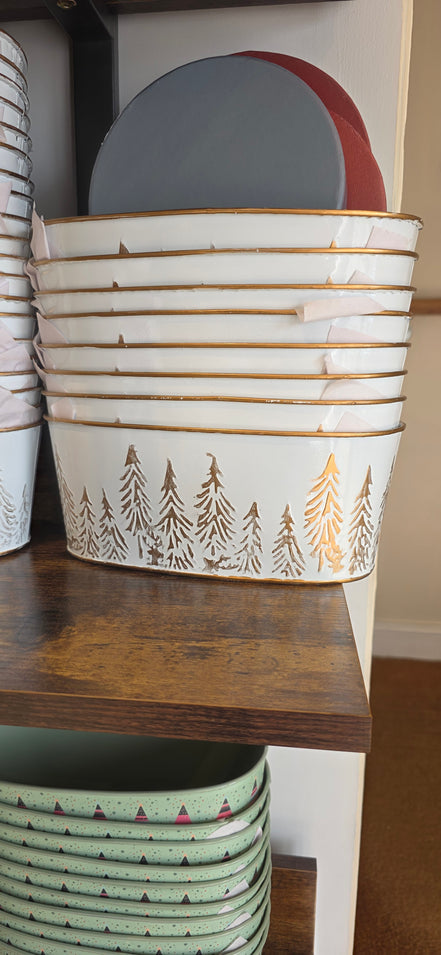 White Embossed large trough