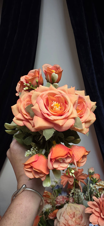 Spray Rose - Orange Short