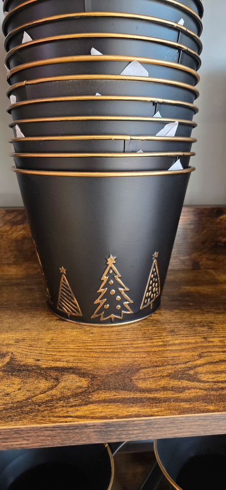 Black Embossed Medium Pot