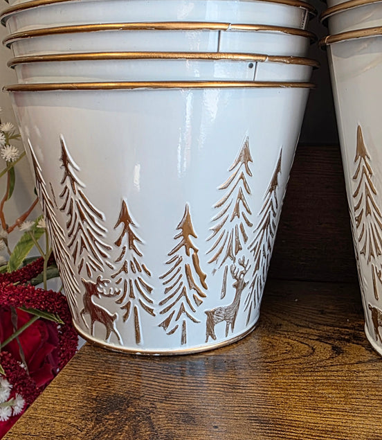 White Embossed Medium Pot