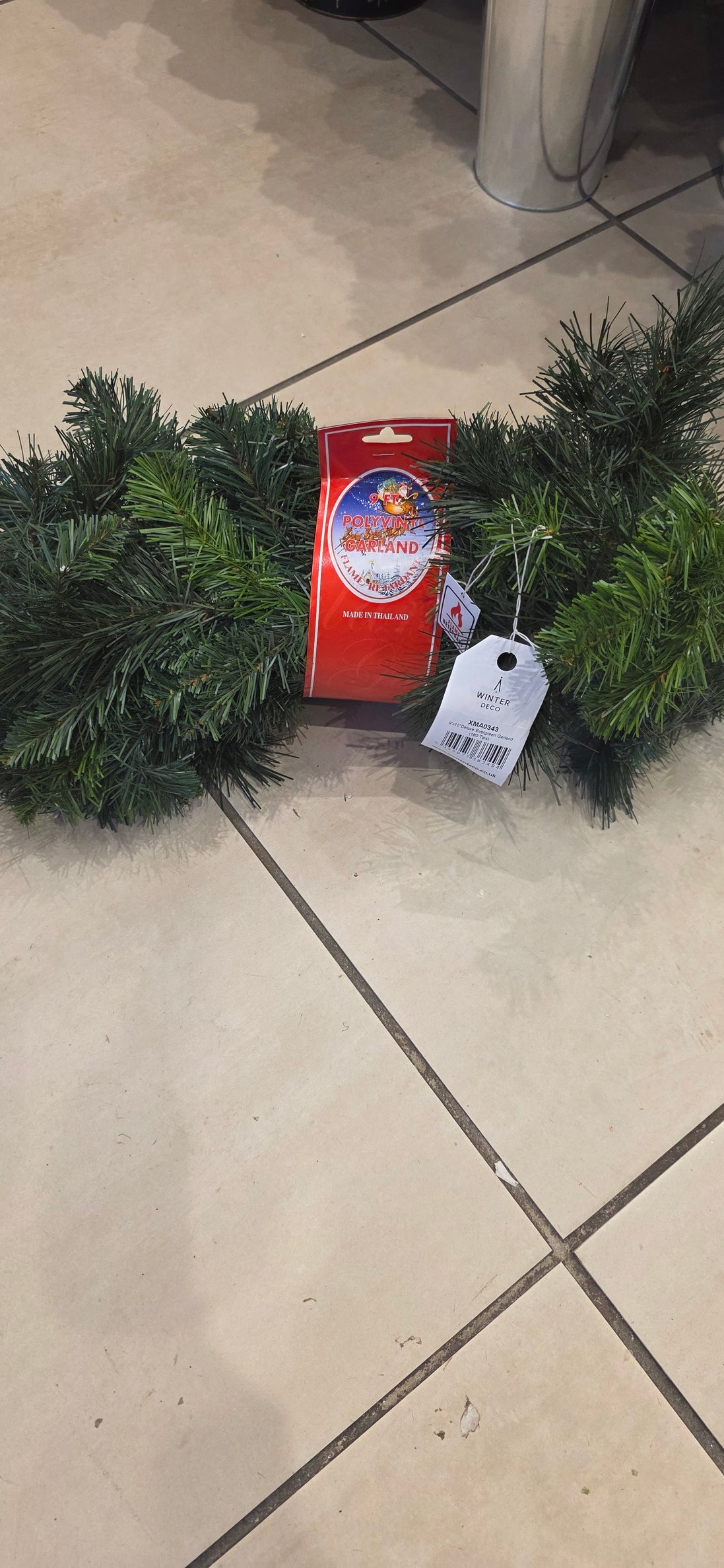 Deluxe Garland 9ft 180 tips