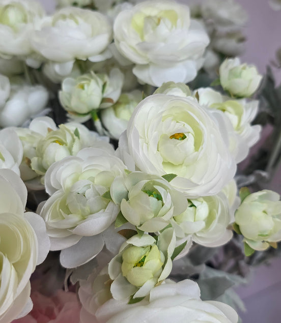 Ranunculus 6 Heads - white/green