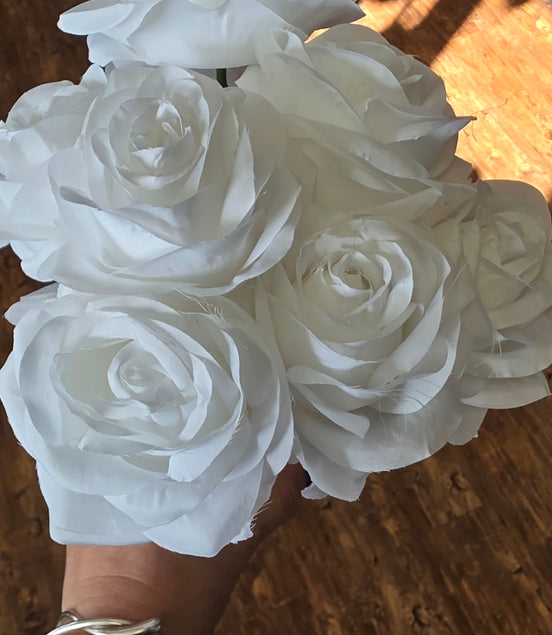 Rose Bunch - White Large without Sepal